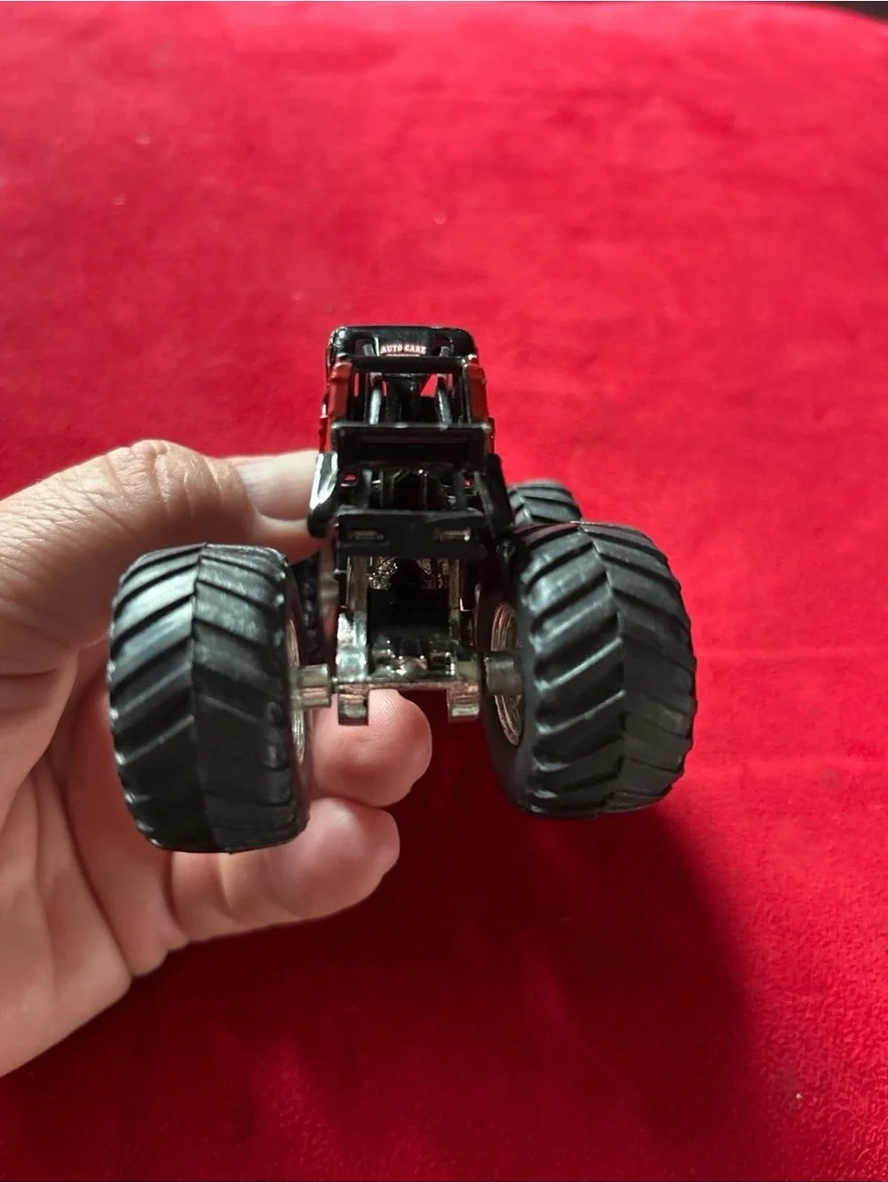 HOT Wheels Monster Jam TIME FLYS 1:64 Monster Truck
